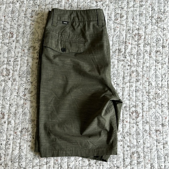 Ripcurl Men’s Hybrid Short (Water/Land 32) - Barely Used - Picture 2 of 3